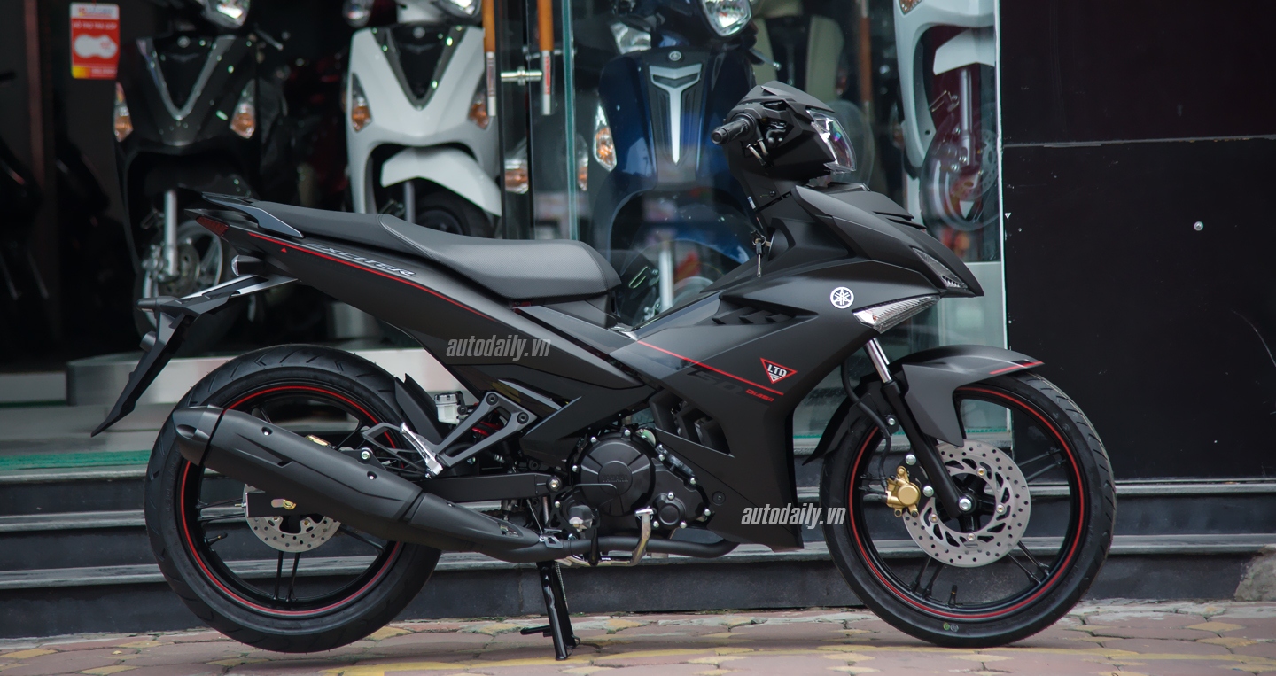 Cận cảnh Yamaha Exciter 150 Matte Black tại đại lý